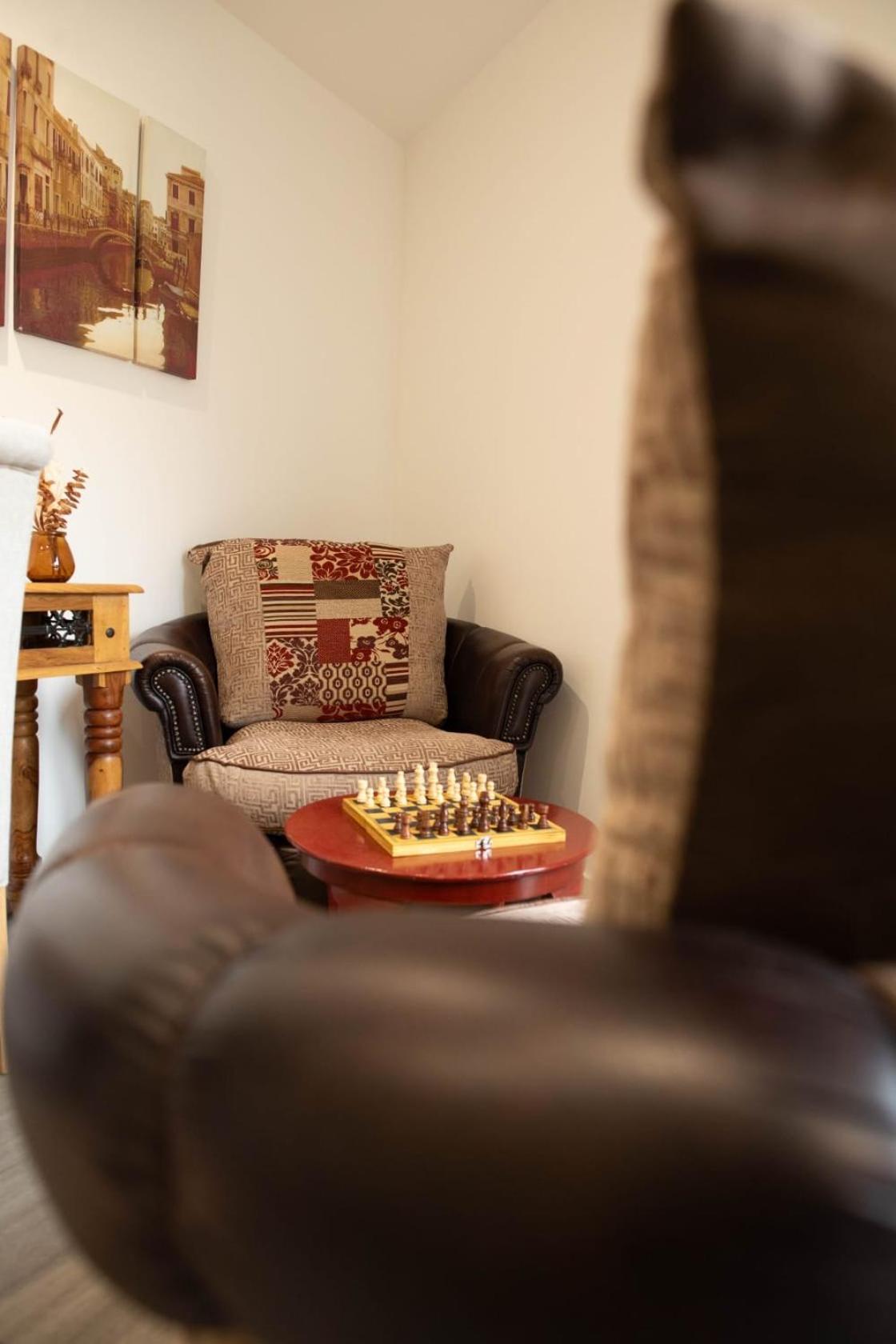 Corner Studio Apartment In Шефилд Екстериор снимка