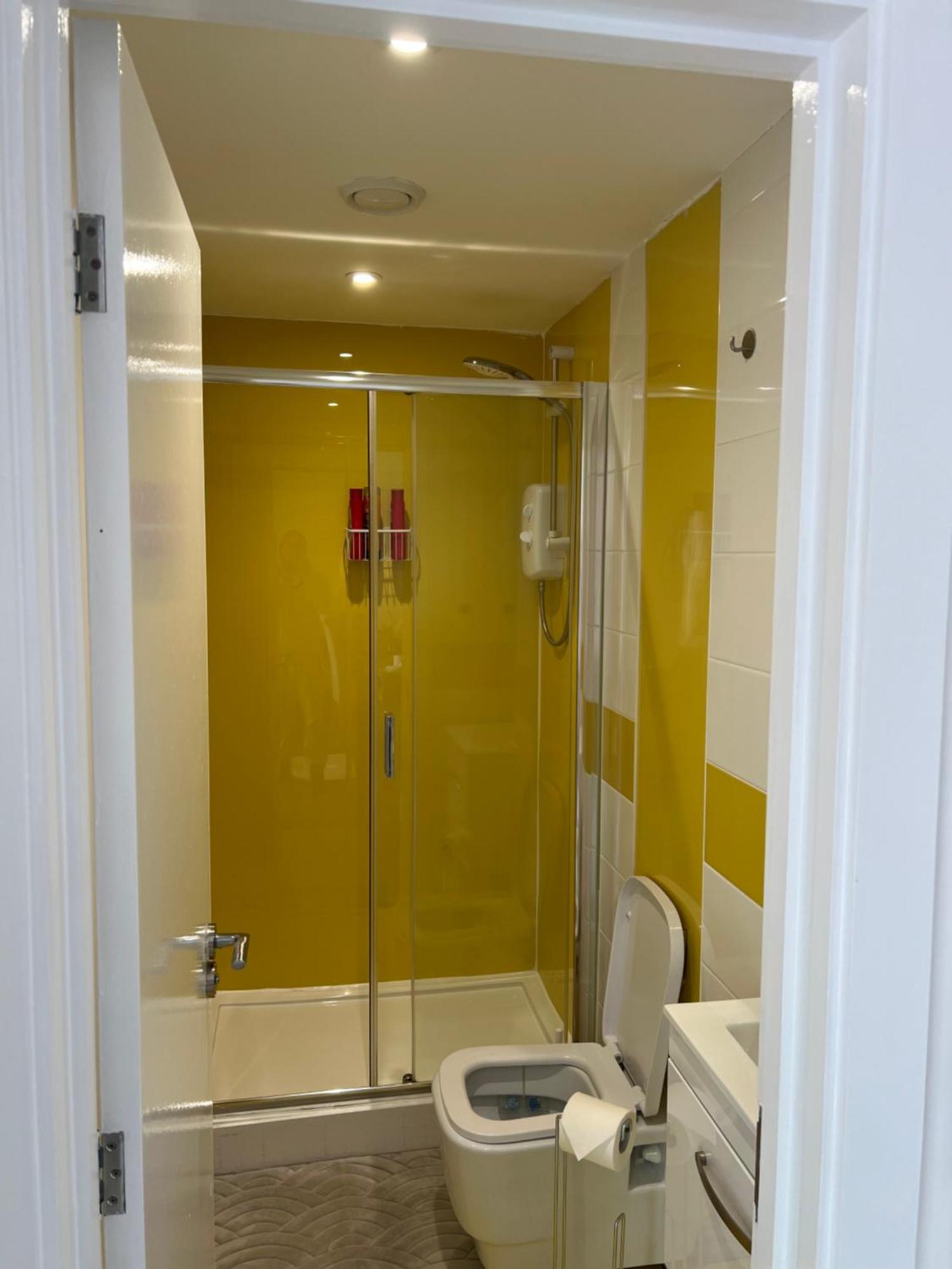 Corner Studio Apartment In Шефилд Екстериор снимка